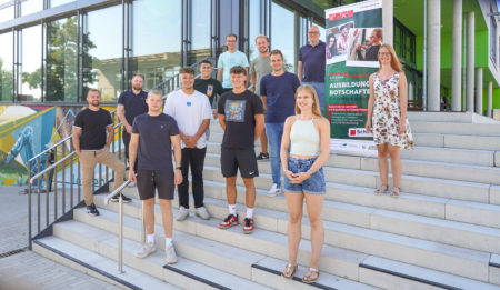 38 Azubis starten als Ausbildungsbotschafter in Lippe ins Schuljahr 2022/23
